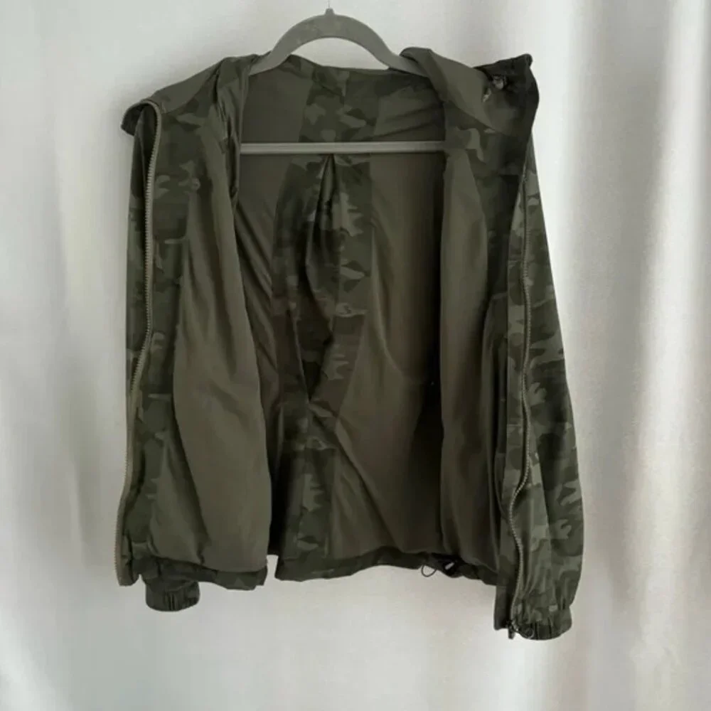Lululemon Rise & Shine Jacket II Savasana Camo Fatigue Green - Picture 8 of 12